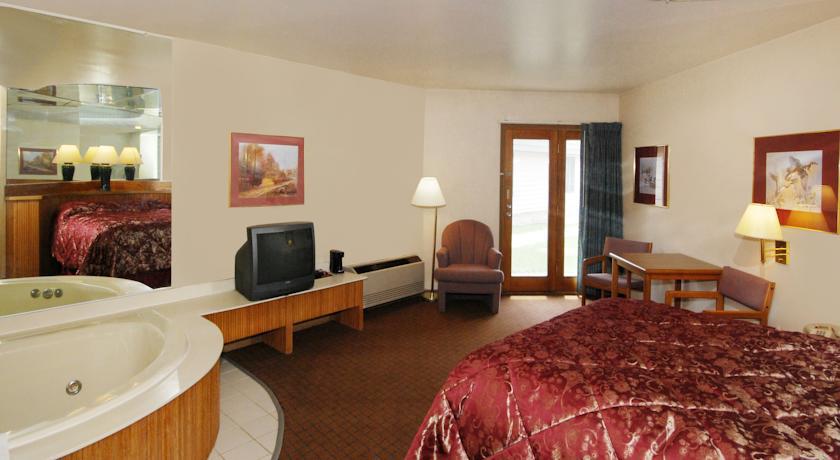 Econo Lodge Inn & Suites Menomonie Exterior foto